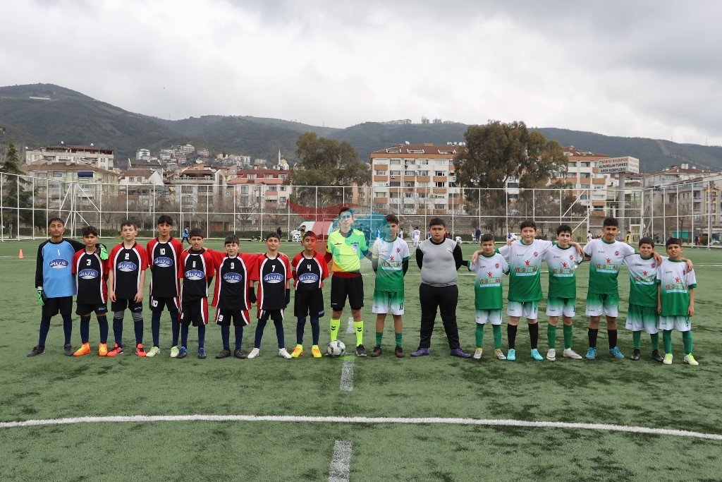 Körfez&rsquo;de 250 öğrenci şampiyonluk için yarışıyor