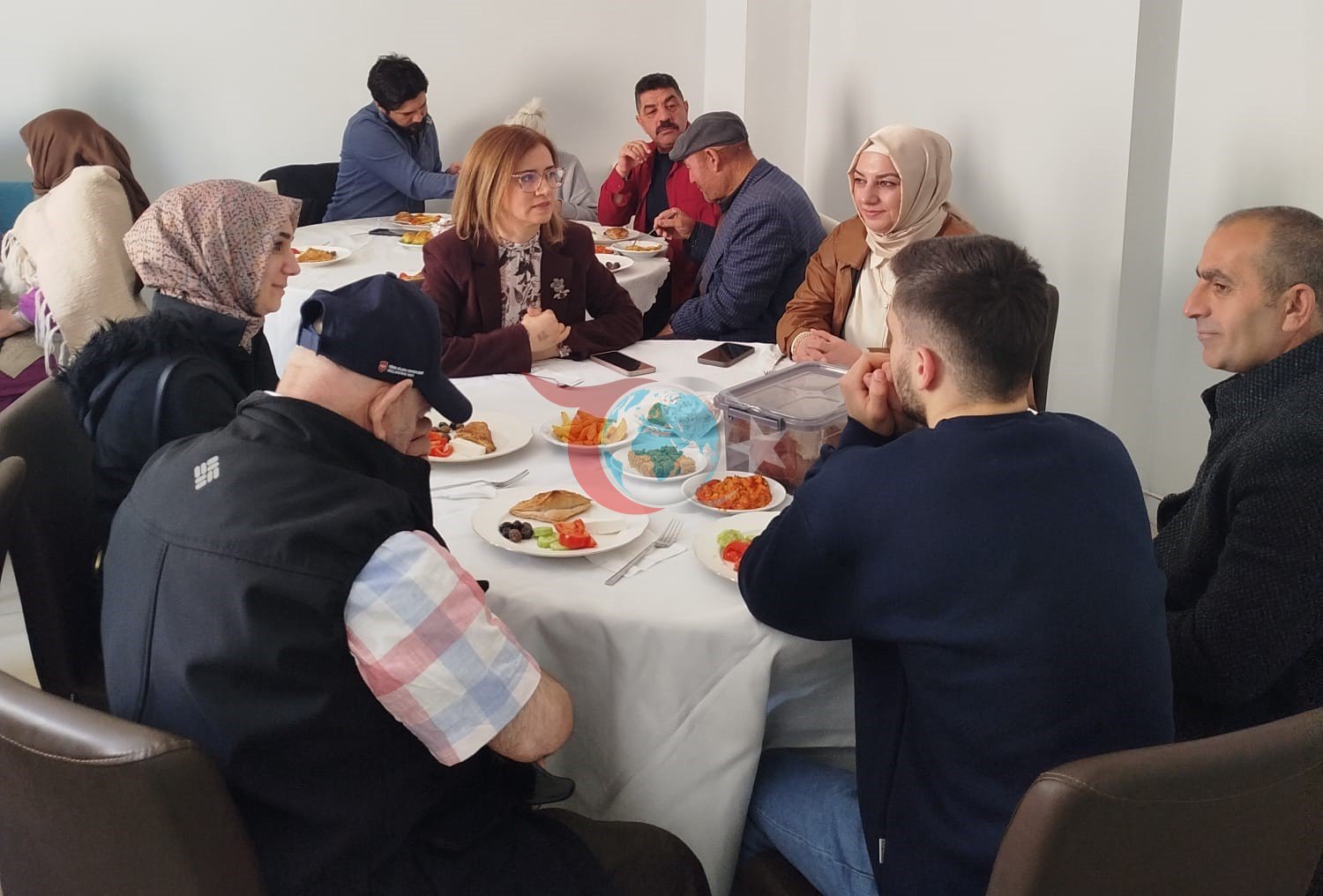 Bayburt&rsquo;ta huzurevi sakinleri yakınlarıyla kahvaltıda buluştu