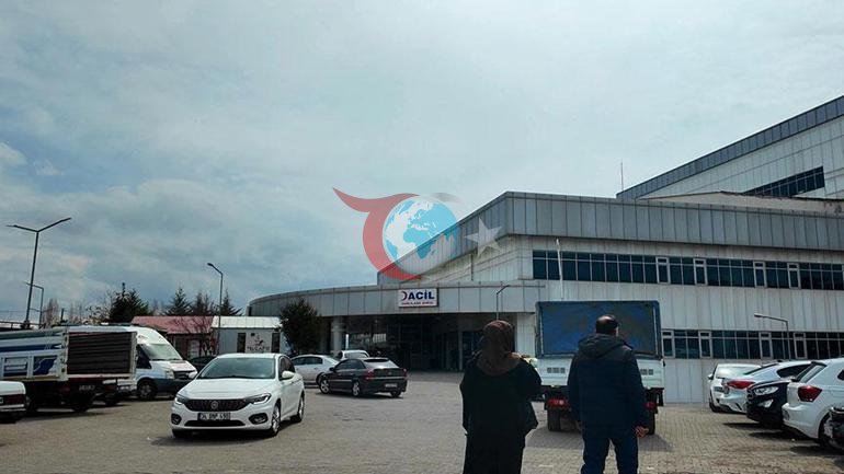 Sฤฑnฤฑfta kar spreyi paniฤi 30 รถฤrenci hastaneye kaldฤฑrฤฑldฤฑ
