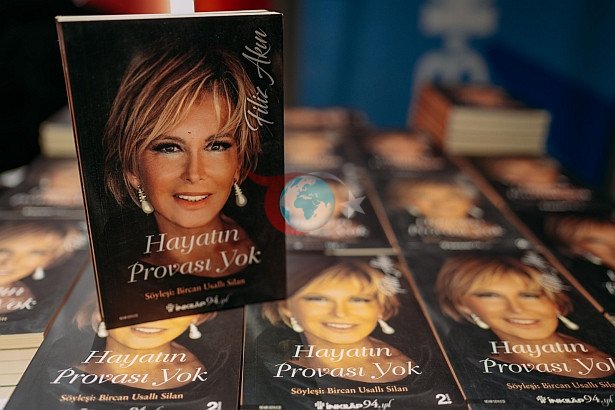 Filiz Akın'a 1. ölüm yıldönümünde duygusal anma