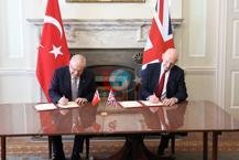 Türkiye ile İngiltere arasında Eurofighter'lar için imzalar atıldı