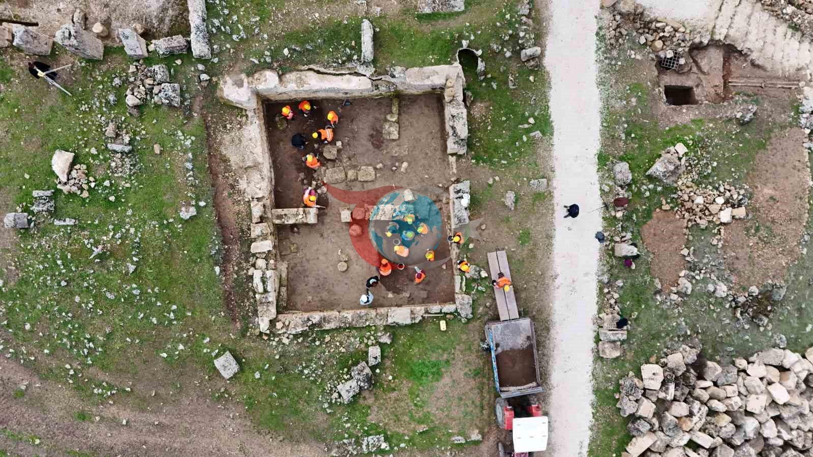 Zerzevan Kalesi yağışlı havaya rağmen bayramda 13 bin kişi ağırladı