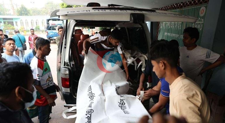 Bangladeşte yolcu otobüsü nehre düştü Çok sayıda ölü var