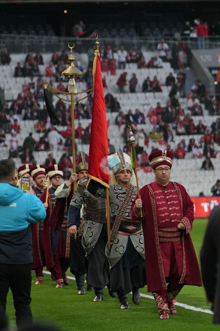 Milli maรงtan renkli kareler