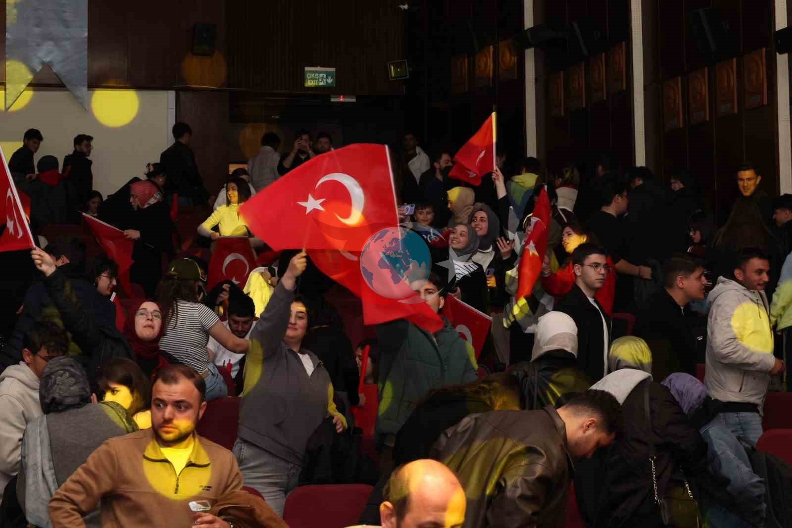 ERÜ&rsquo;de milli maç heyecanı dev ekrana taşındı