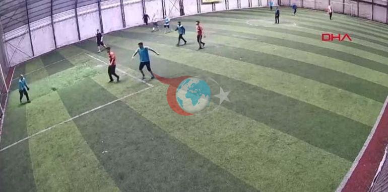 Halฤฑ saha maรงฤฑnda feci olay Gรถฤsรผne top isabet edince kalbi durdu