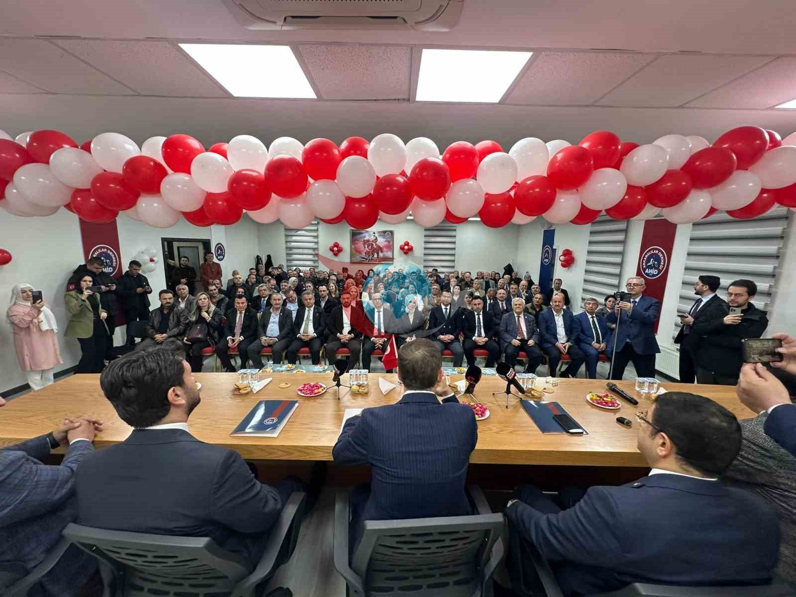 Ankaralılar geleneksel bayramlaşma buluşmasında bir araya geldi