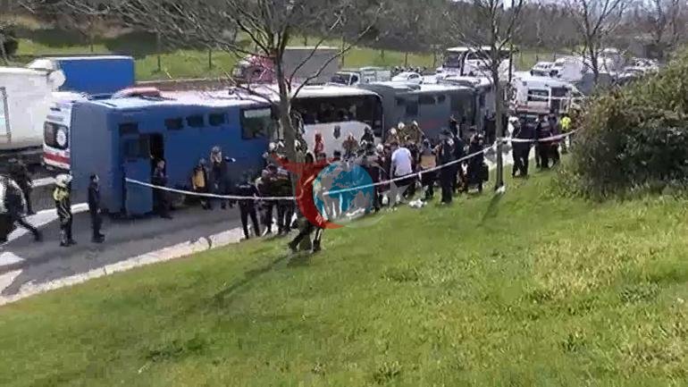 Bağcılarda 4 cezaevi sevk aracı kaza yaptı 6 jandarma yaralandı