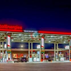 Petrol devinden Orta Doğu kararı! 4 ülkeden binlerce personeli tahliye ettiler