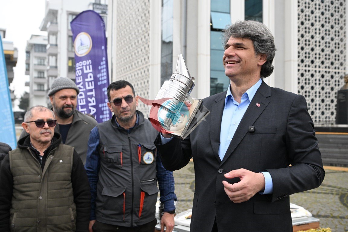Kartepe’de üreticilere arıcılık ve ekipman desteği sağlandı