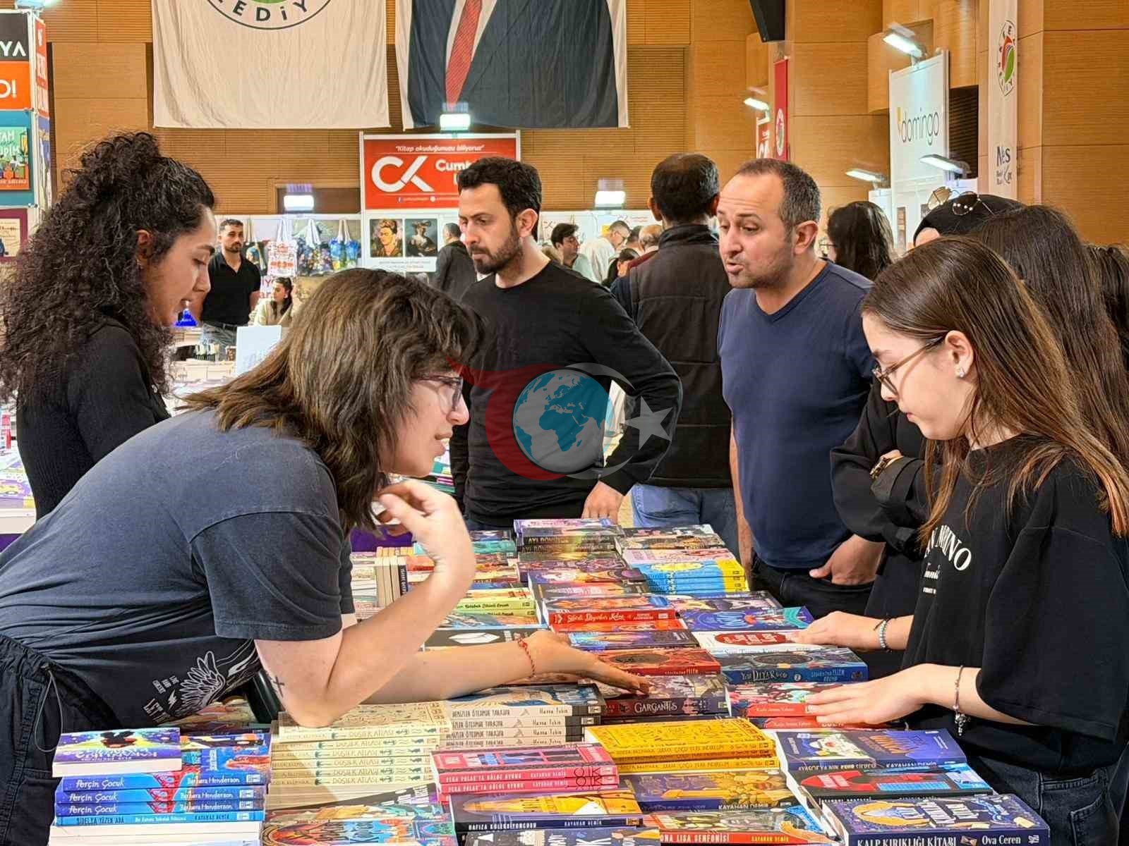 Kepez Kitap Fuarı kapılarını açtı: Edebiyat dolu 10 gün başladı