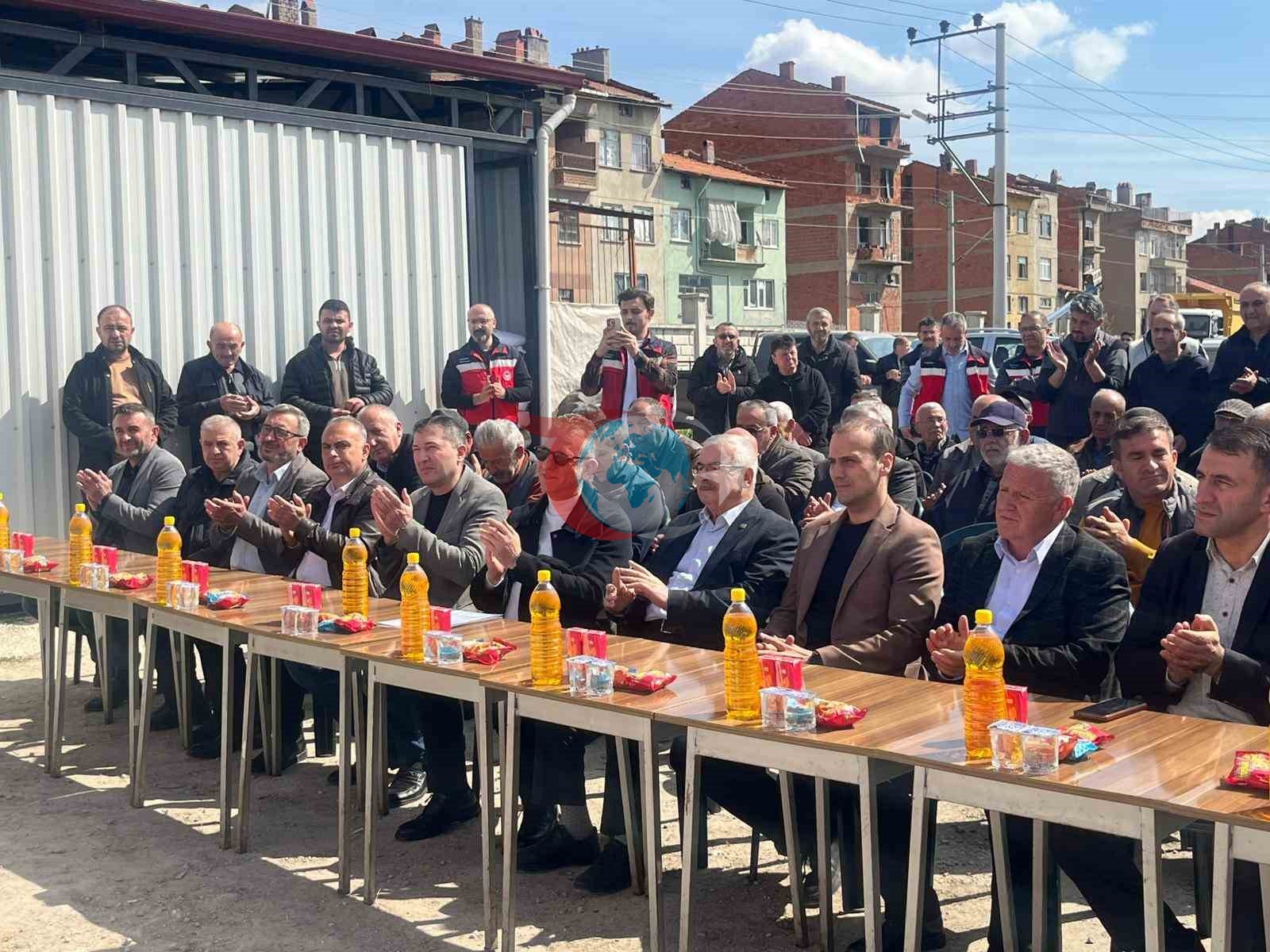 Tavşanlı’da 114 çiftçiye yüzde 75 hibeli Aspir tohum desteği