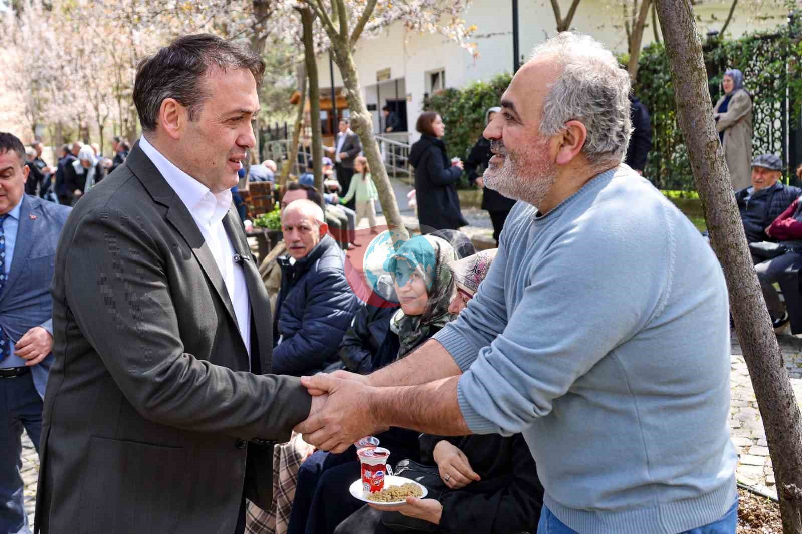Vali Sözer’den Şeyh Edebali Türbesi’nde vatandaşlara şifalı pilav ikramı