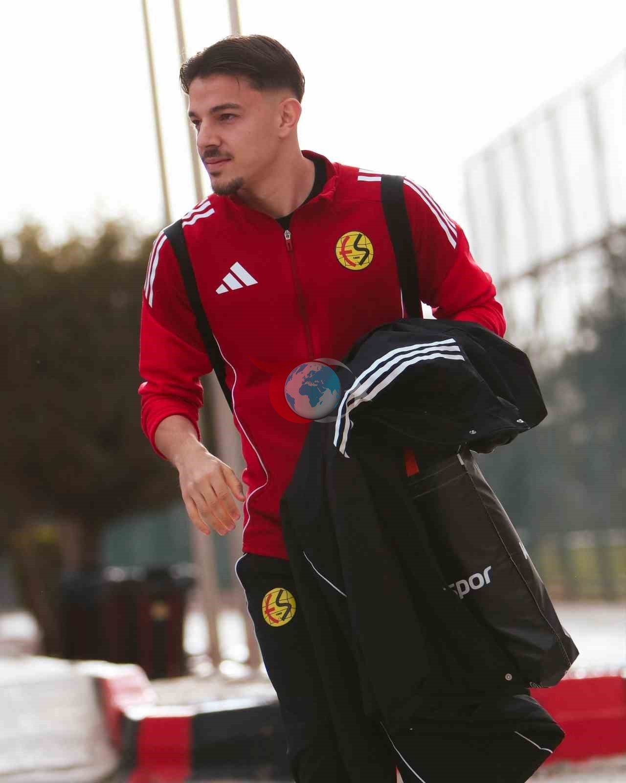 Eskişehirspor, Karşıyaka Maçı İçin Yola Çıktı