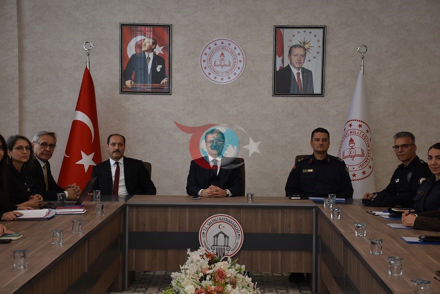 Salihli&rsquo;de şiddetle mücadele masaya yatırıldı