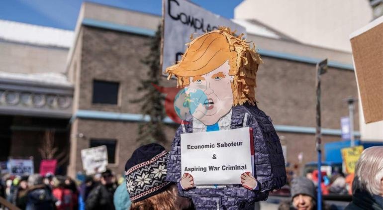 ABDde milyonlar Trumpa karşı sokaklara döküldü 50 eyalette Krallara Hayır eylemleri