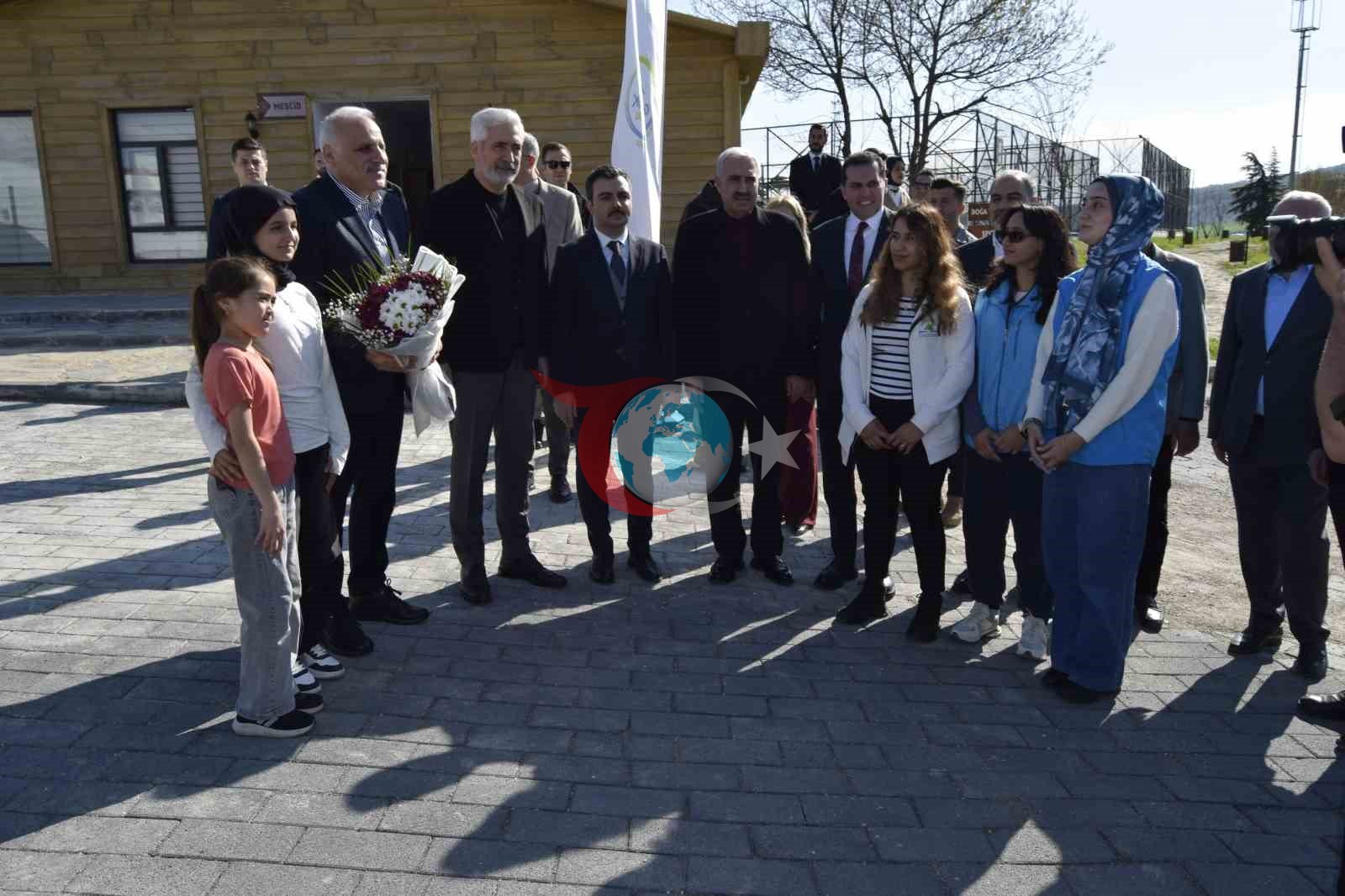 Vali Zorluoğlu, Dicle’de gençlerle buluştu