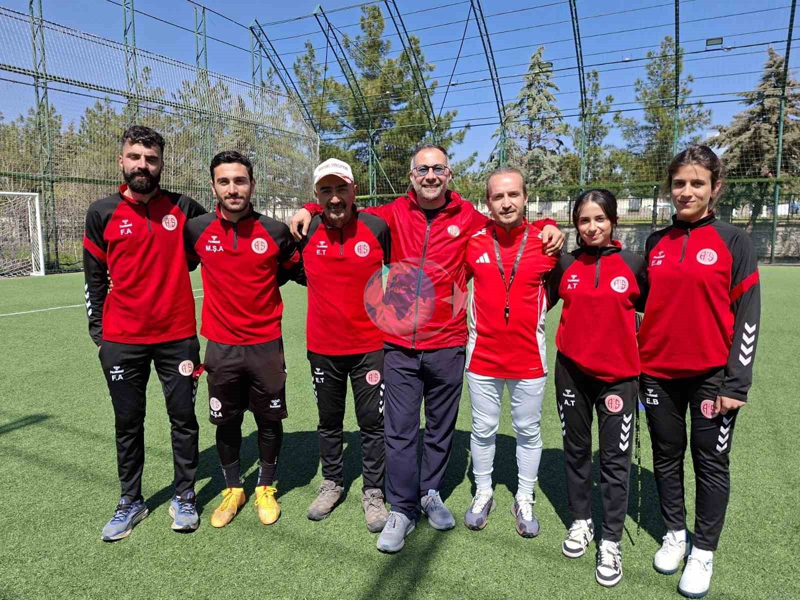 Antalyaspor Diyarbakır Futbol Akademisinden çocuklara sağlık atölyesi