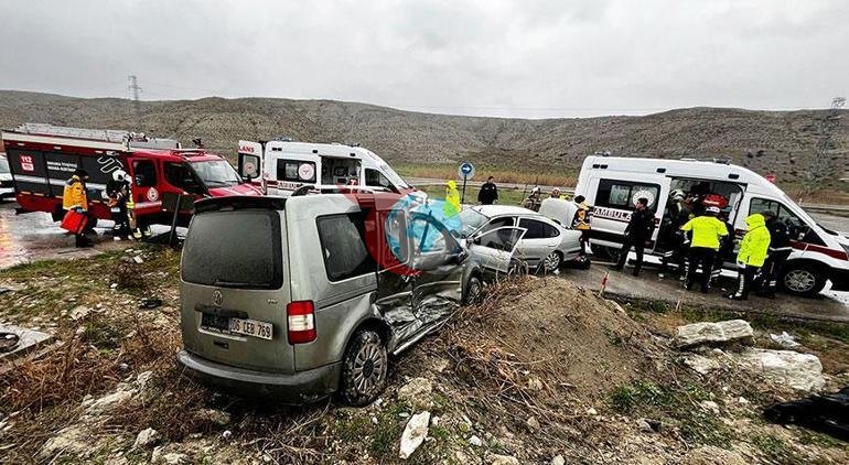Ankarada feci kaza Ölü ve yaralılar var