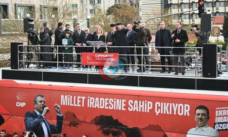 รzgรผr รzel: Ne รmerโi ne Ekremโi veririz