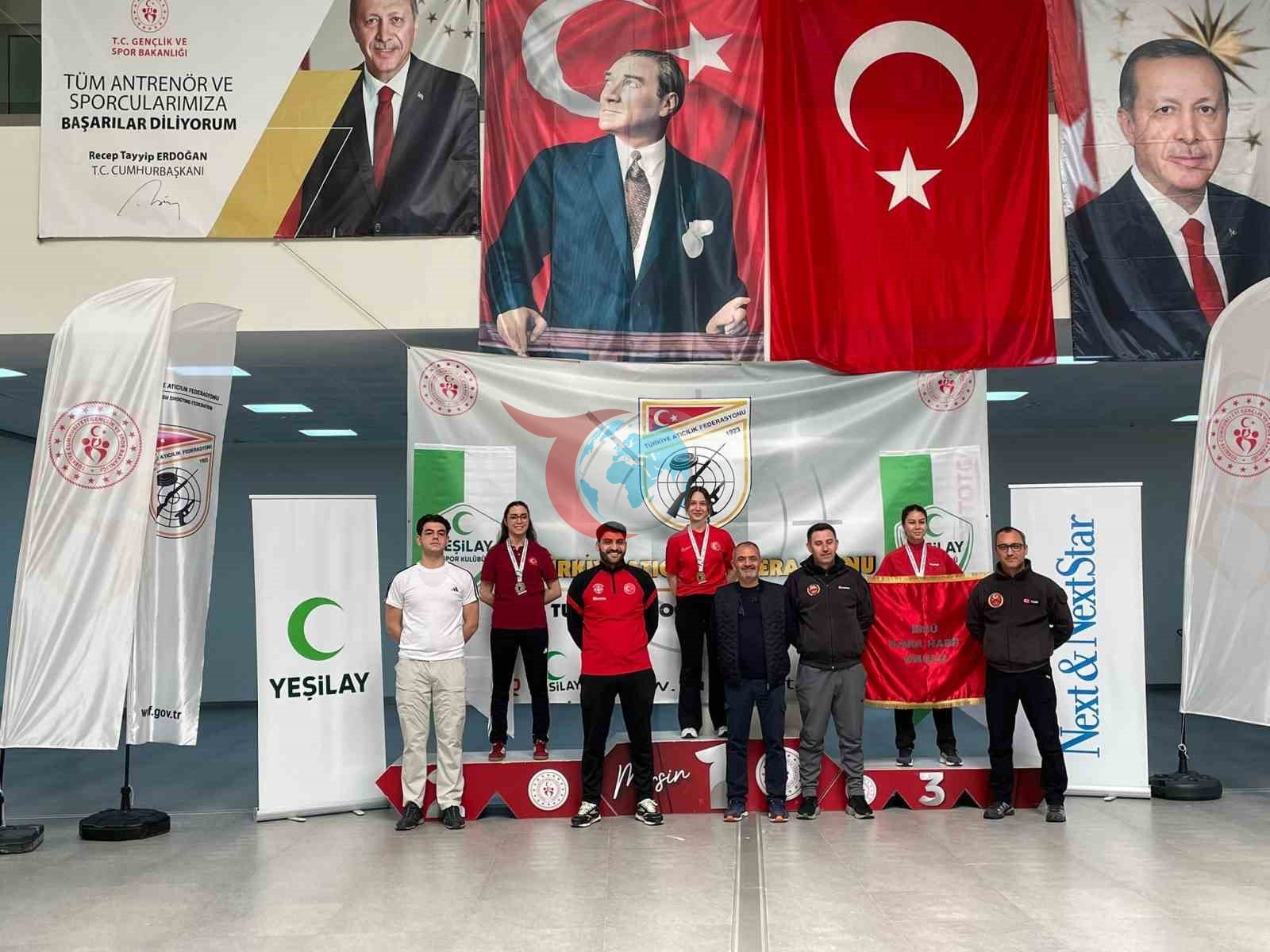 Milli sporcu kendi rekorunu kฤฑrarak zirveye รงฤฑktฤฑ