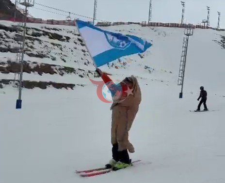 Palandöken'de Ehramlı Kayakçıdan Renkli Gösteri