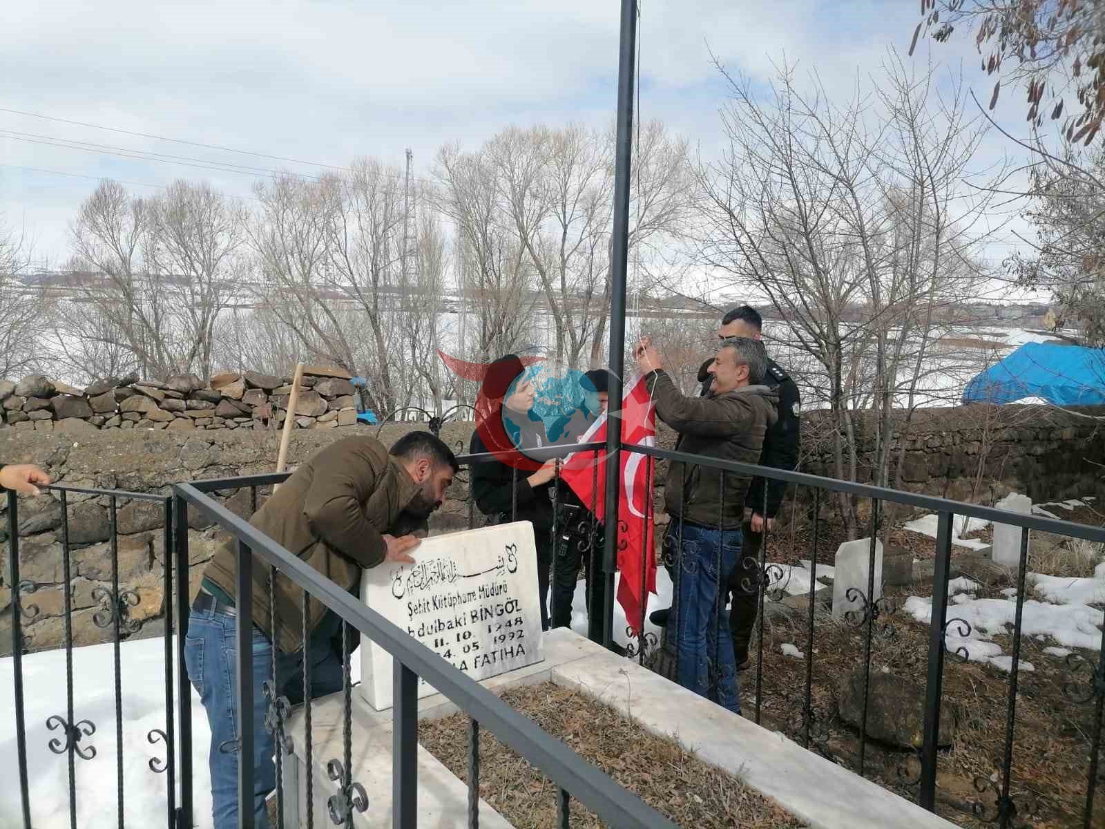 Kahraman şehitlerimizin aziz hatırasına sahip çıktılar