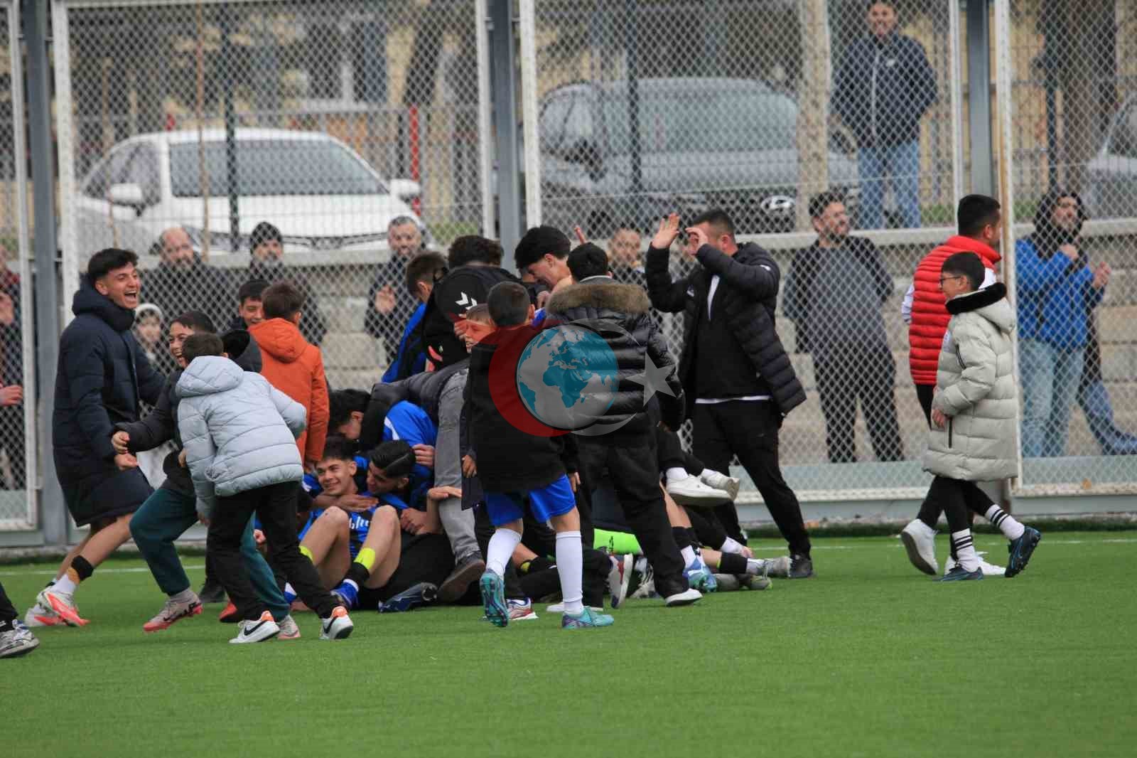 Sungur Futbol Kulübü U18 takımı şampiyon oldu