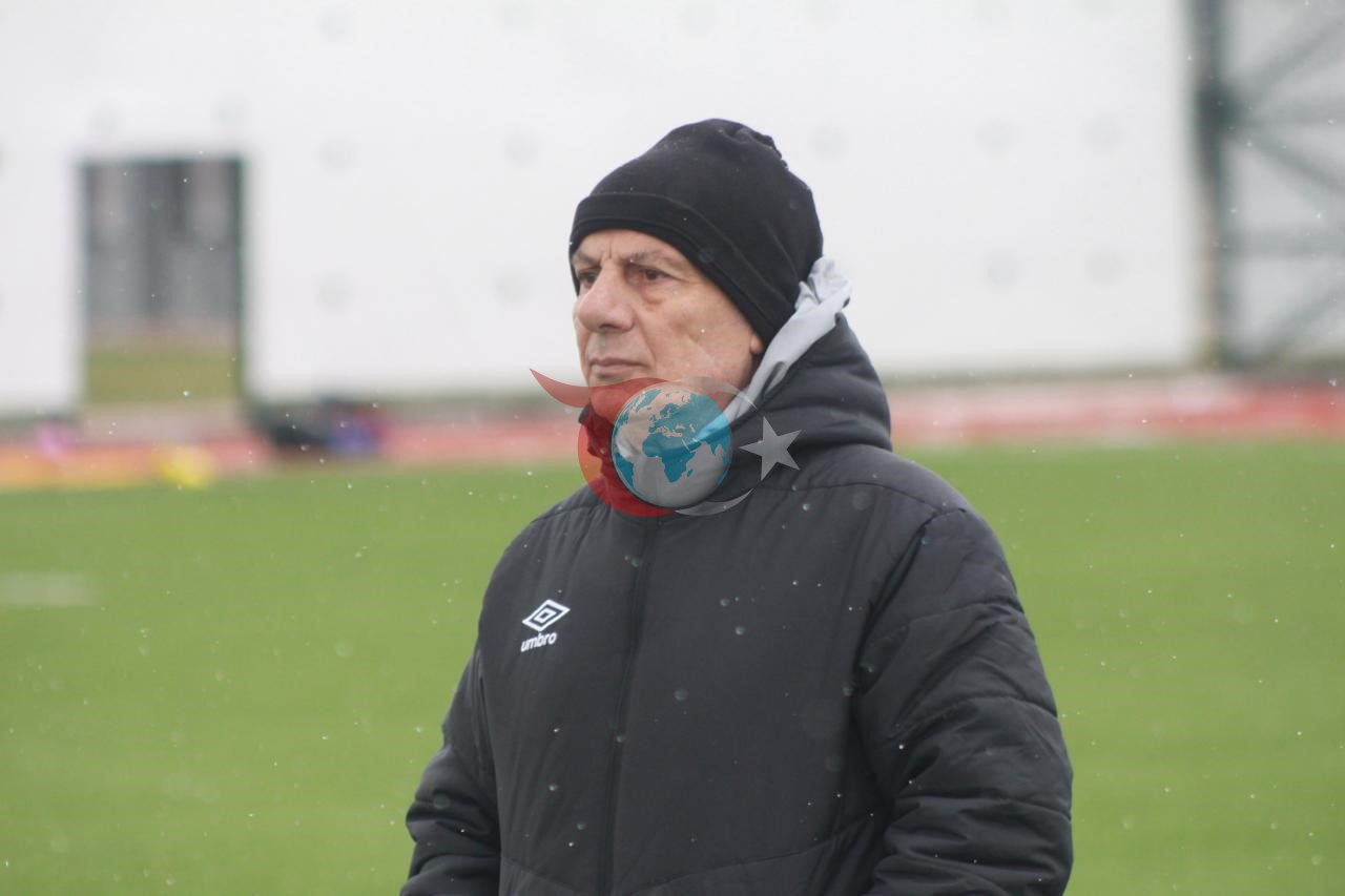 Niğde Belediyespor, Teknik Direktör Adnan Şentürk ile yollarını ayırdı