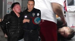 Annesinin sevgilisini bıçakladı! Detaylar ortaya çıktı
