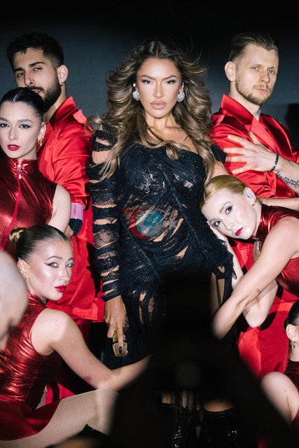 Hadise'nin dantel tarzı - Resim : 2