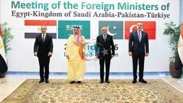 Uzmanlar, Türkiye-Pakistan-Mısır-S. Arabistan toplantısını değerlendirdi! Küresel dengelere bölgesel dokunuş