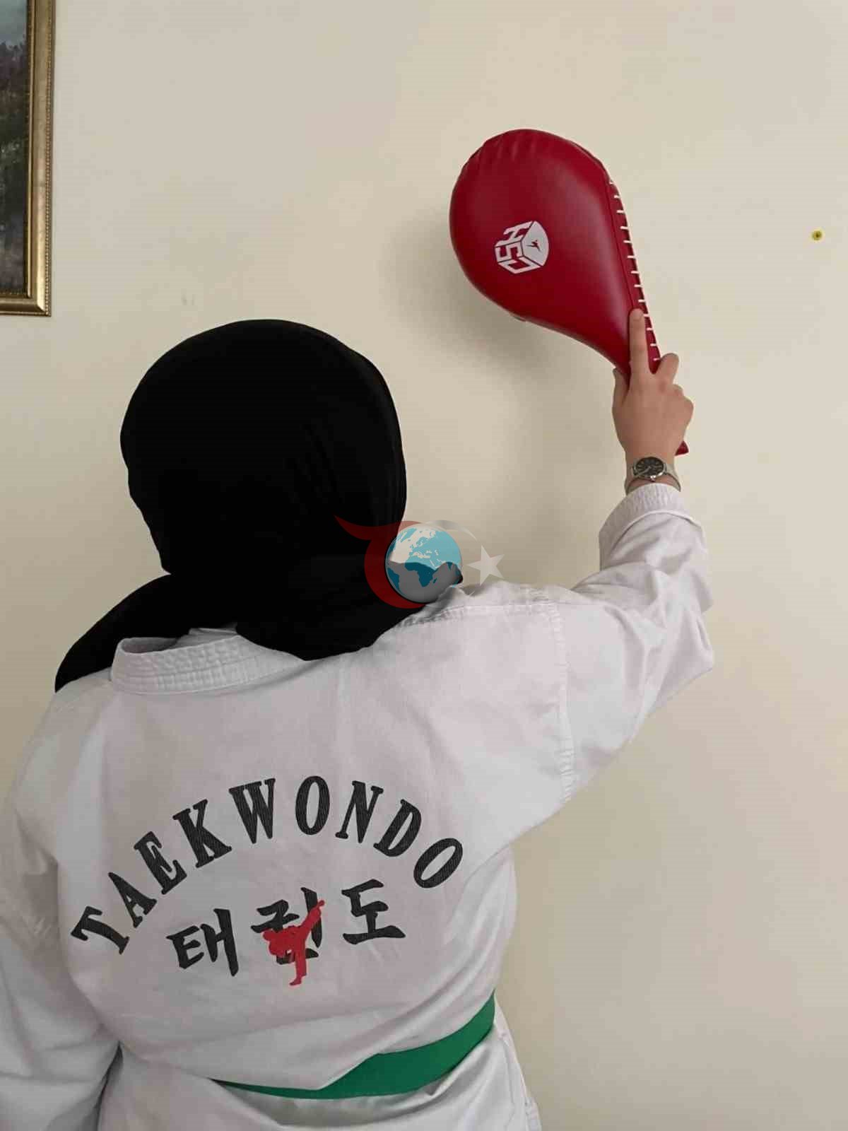 Bakan Göktaş’tan koruma altındaki çocuklara hediye