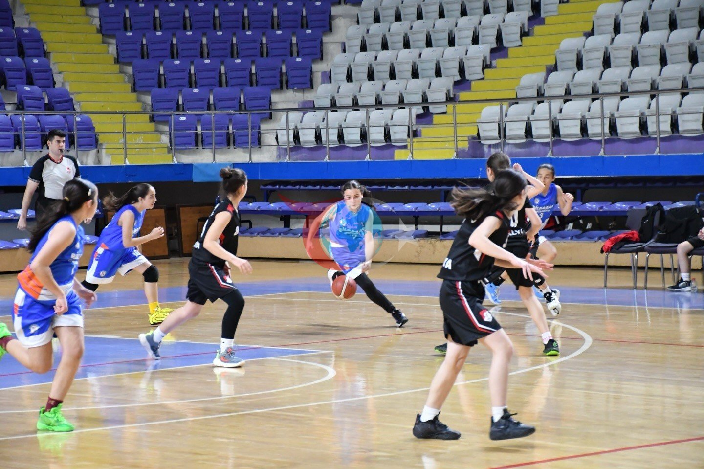 Küçükler basketbol grup müsabakaları başladı