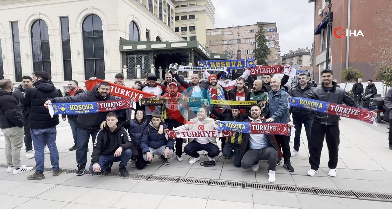 Millilere Büyük Destek: Taraftarlar Otel Önünde Coşku Yarattı