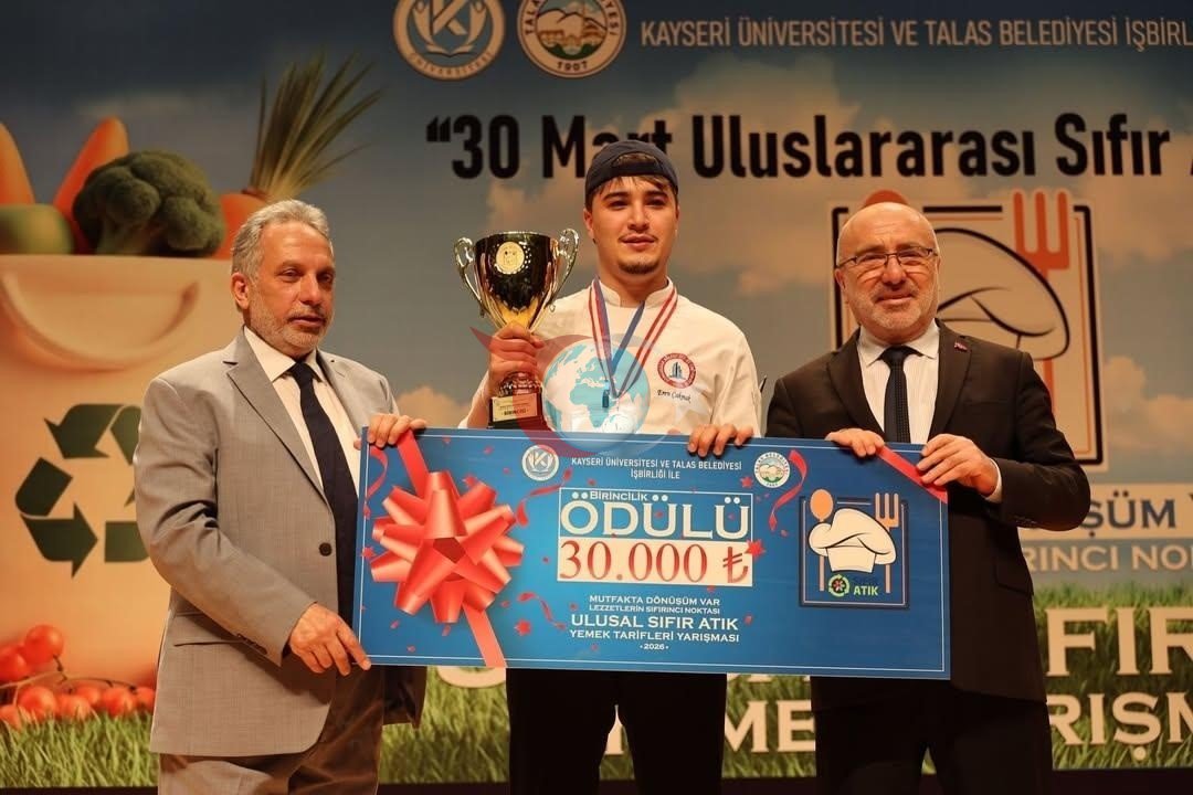 BEUN Aşçılık Programı Öğrencisi Eren Çakmak Türkiye Şampiyonu Oldu