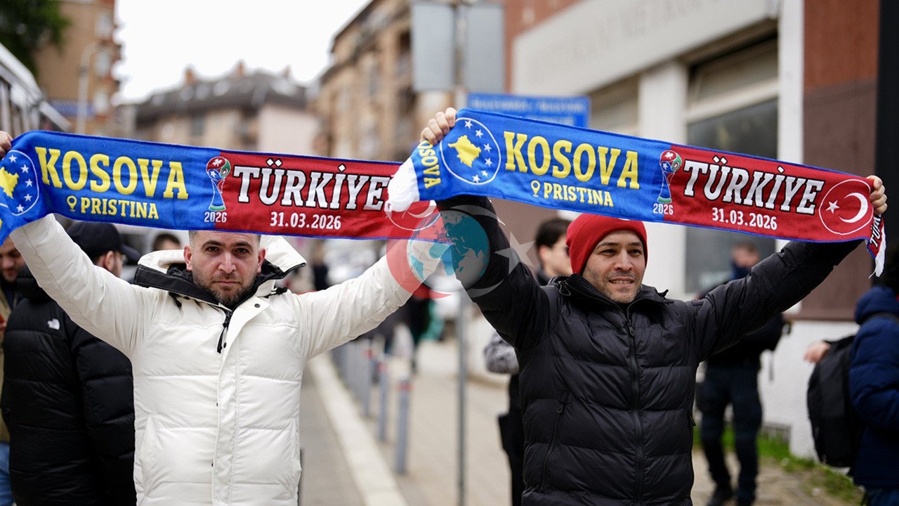 Priştine'de Kosova-Türkiye Maçı Öncesi Heyecan Dorukta