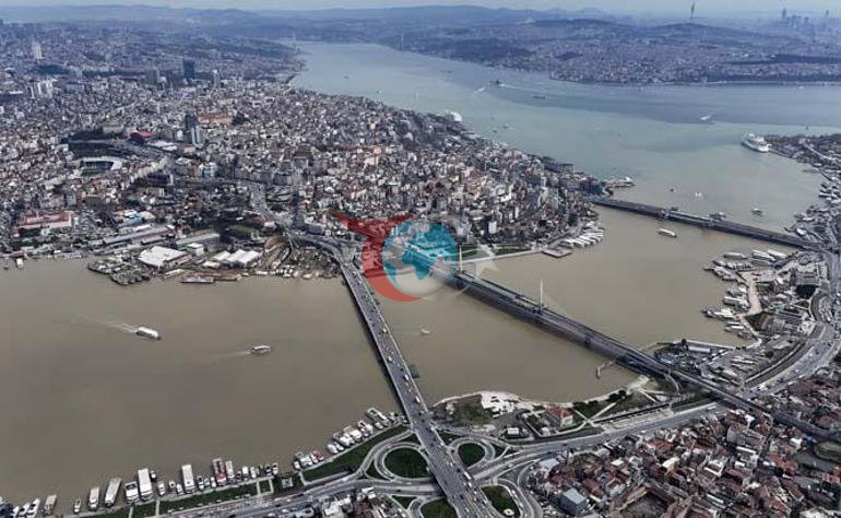Haliçin rengi kahverengiye döndü