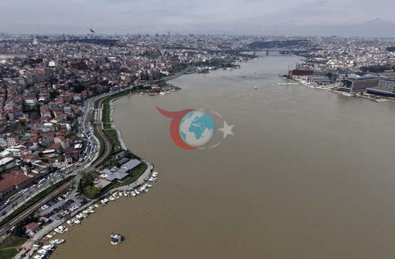 Haliçin rengi kahverengiye döndü
