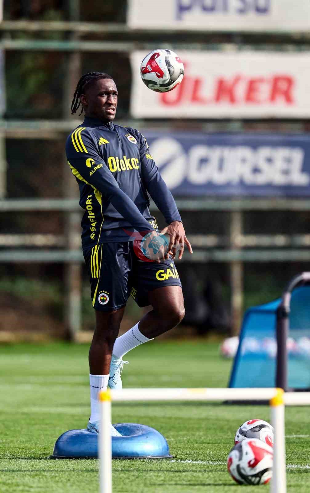 Fenerbahรงeโde ara sona erdi, derbi mesaisi baลladฤฑ