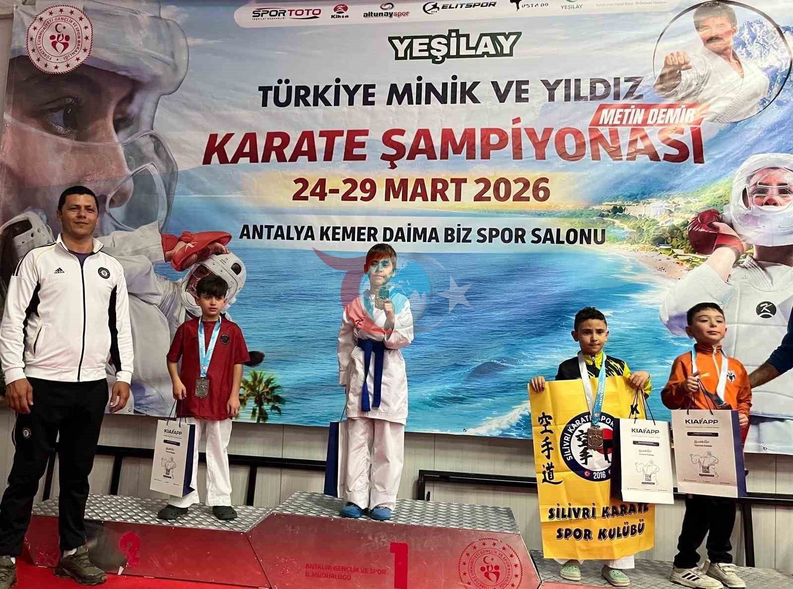 6 Ayda Karateye Başladı, Türkiye'nin Zirvesine Çıktı