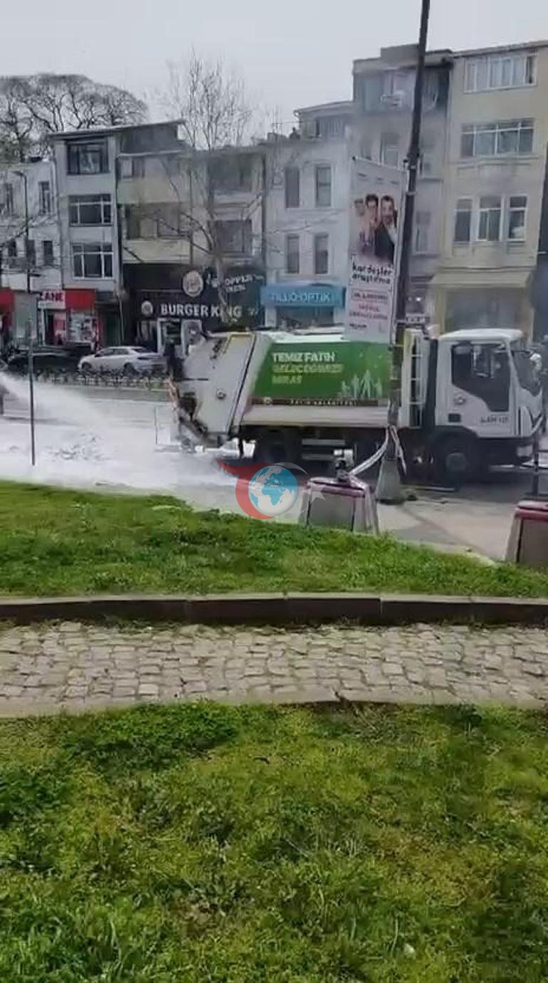 Fatihte çöp kamyonunda patlama Cadde trafiğe kapatıldı