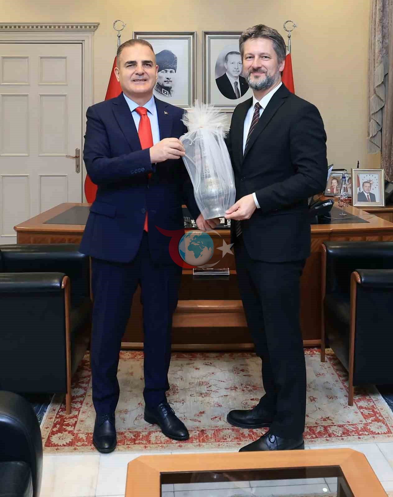 Görev süresi biten Macaristan Büyükelçisinden Vali Akbıyak&rsquo;a veda ziyareti