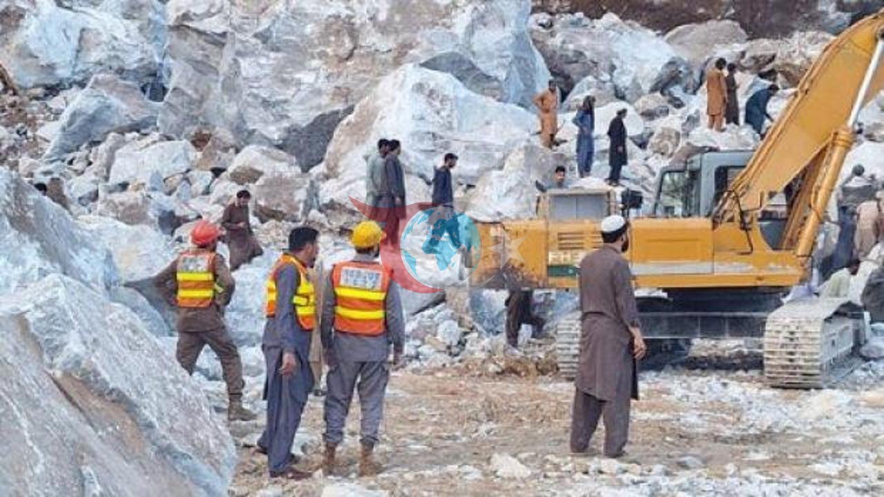 Pakistan'da Mermer Madeninde Göçük: 9 İşçi Hayatını Kaybetti