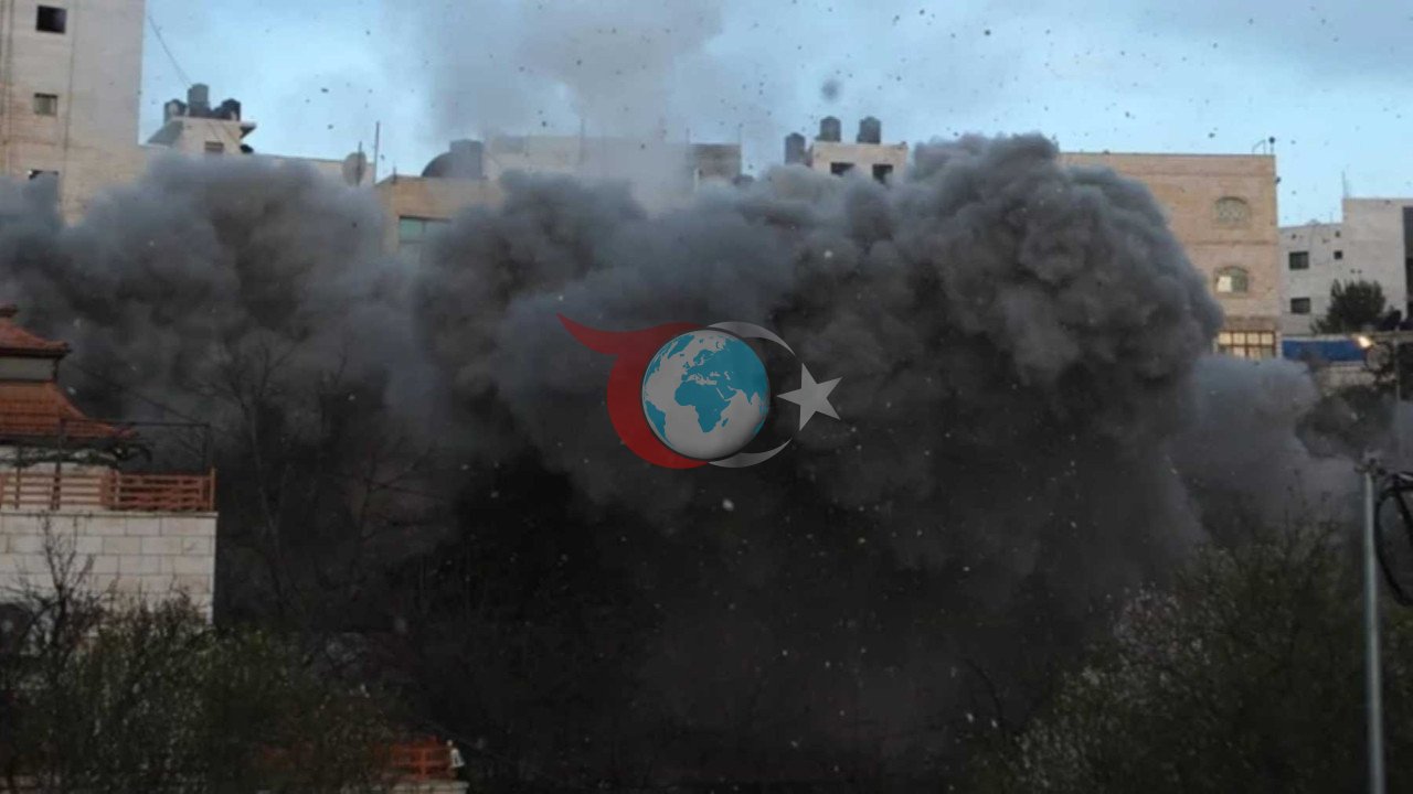 Tel Aviv'de Peş Peşe Patlamalar: Sirenler Durmuyor