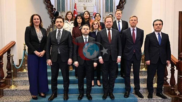 Bakan Gürlek, Hollandalı mevkidaşı Van Weel ile görüştü