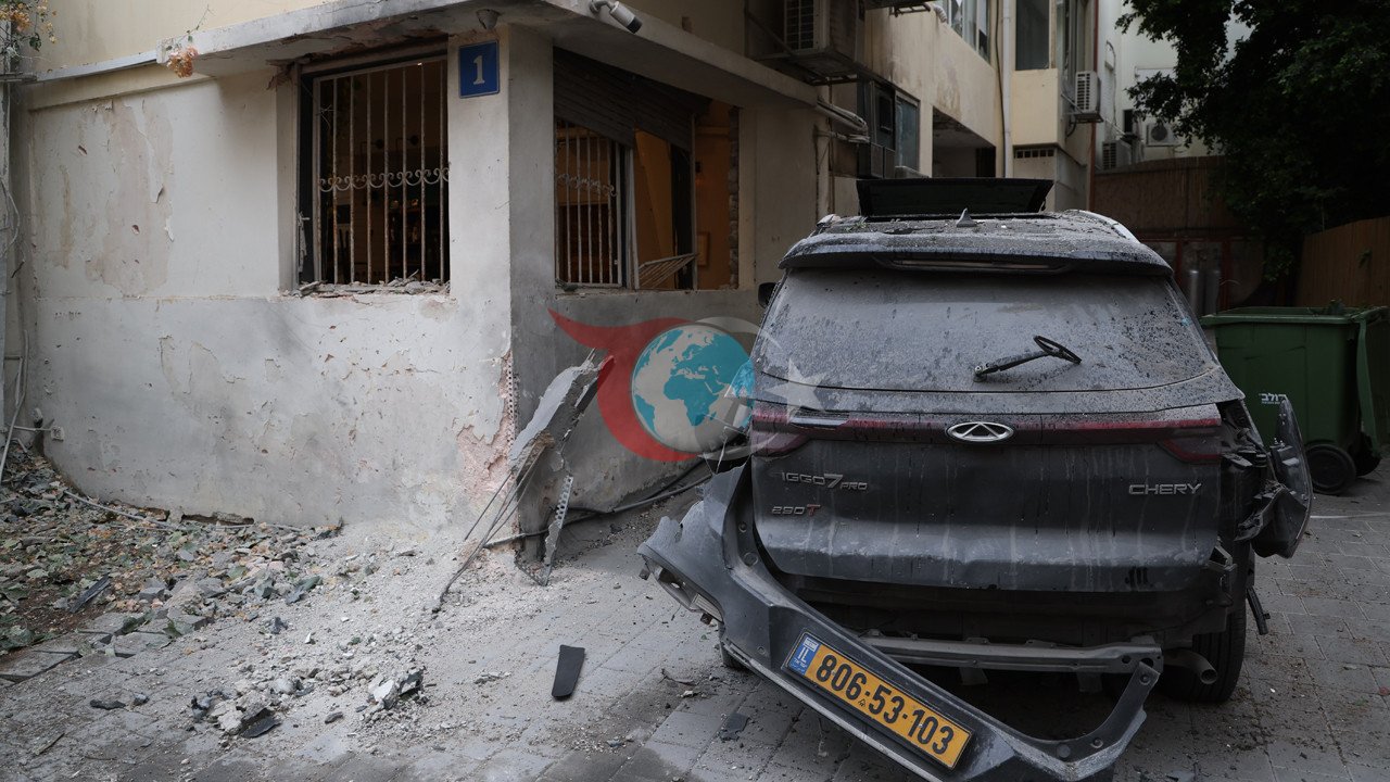 Tel Aviv ve Çevresinde Patlama Sesleri: İran'ın İsrail'e Misillemesi