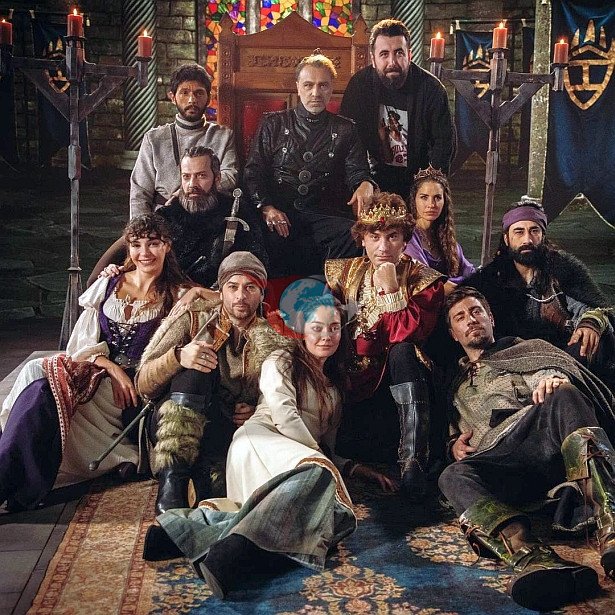 &ldquo;Taşacak Bu Deniz&rdquo; dizisinin Eleni'sinin adı bomba projede geçiyor - Resim : 2