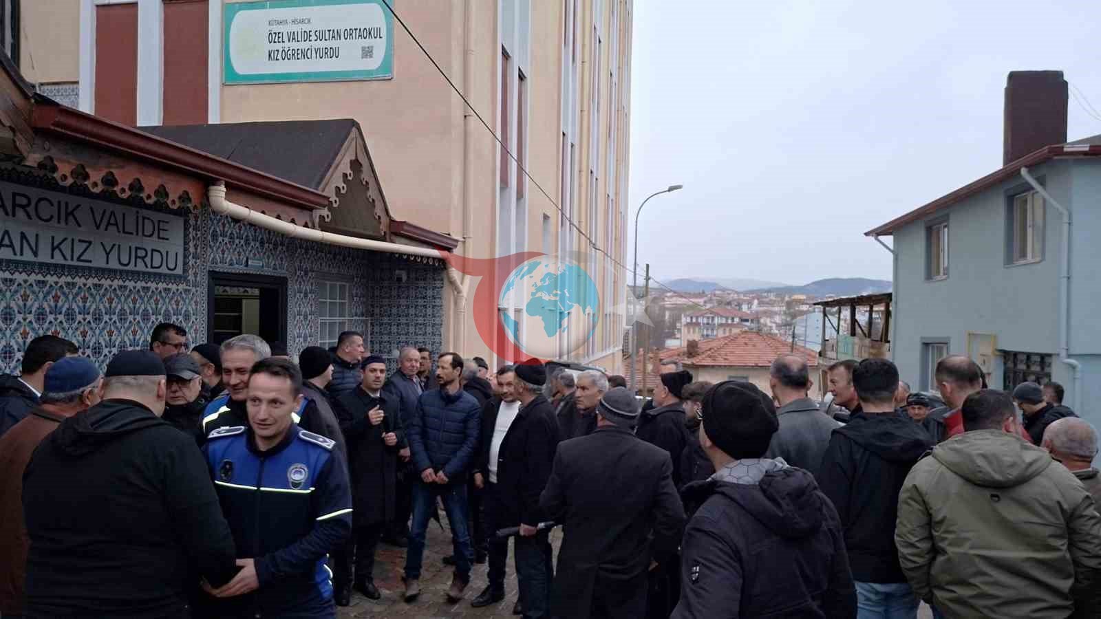 Hisarcık&rsquo;tan 21 kişilik umre kafilesi dualarla uğurlandı