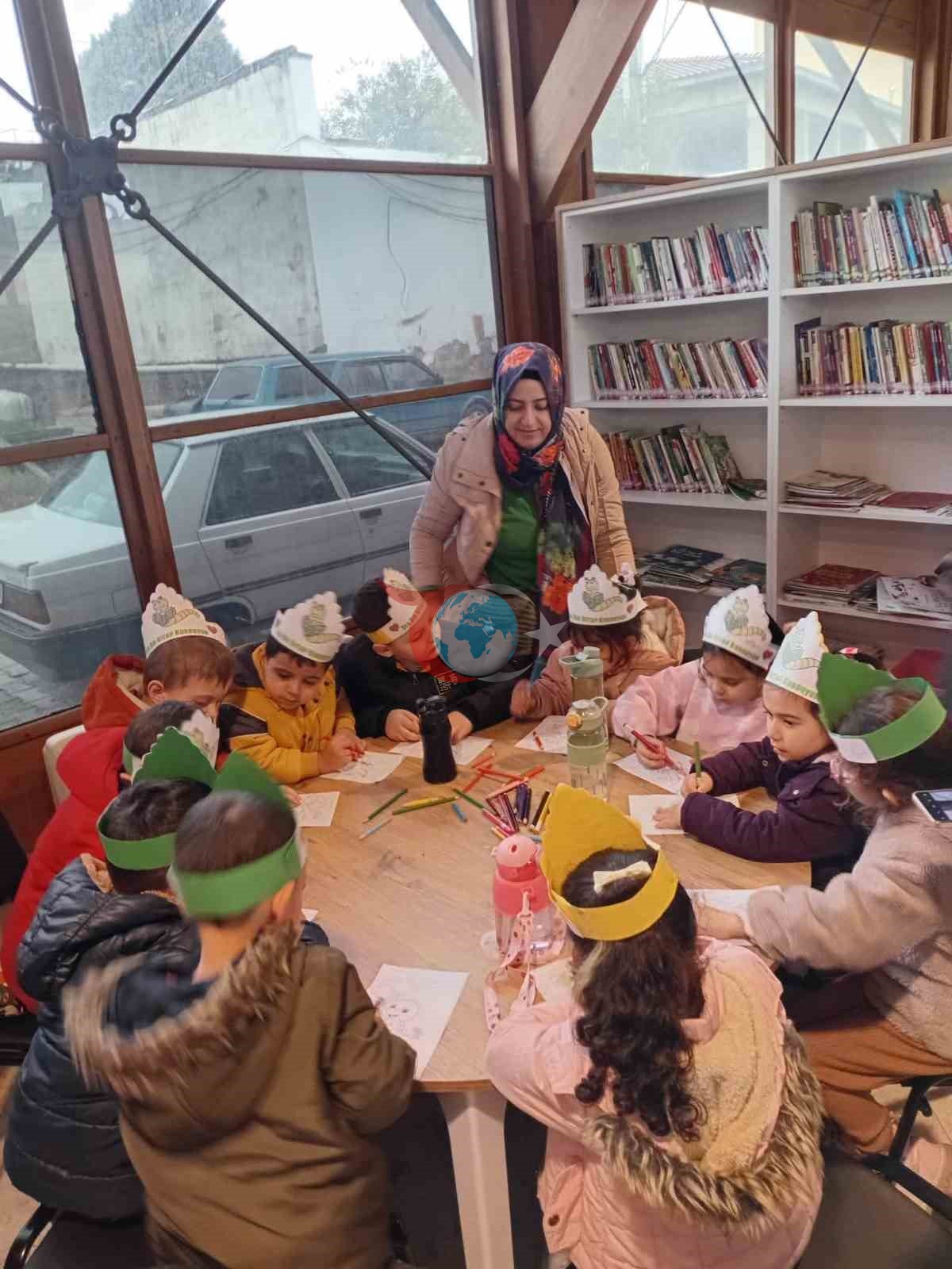 Kuran Kursu öğrencileri kütüphanede kitapla buluştu
